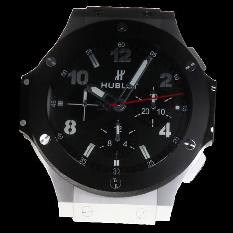 Horloge murale noire Hublot Big Bang .